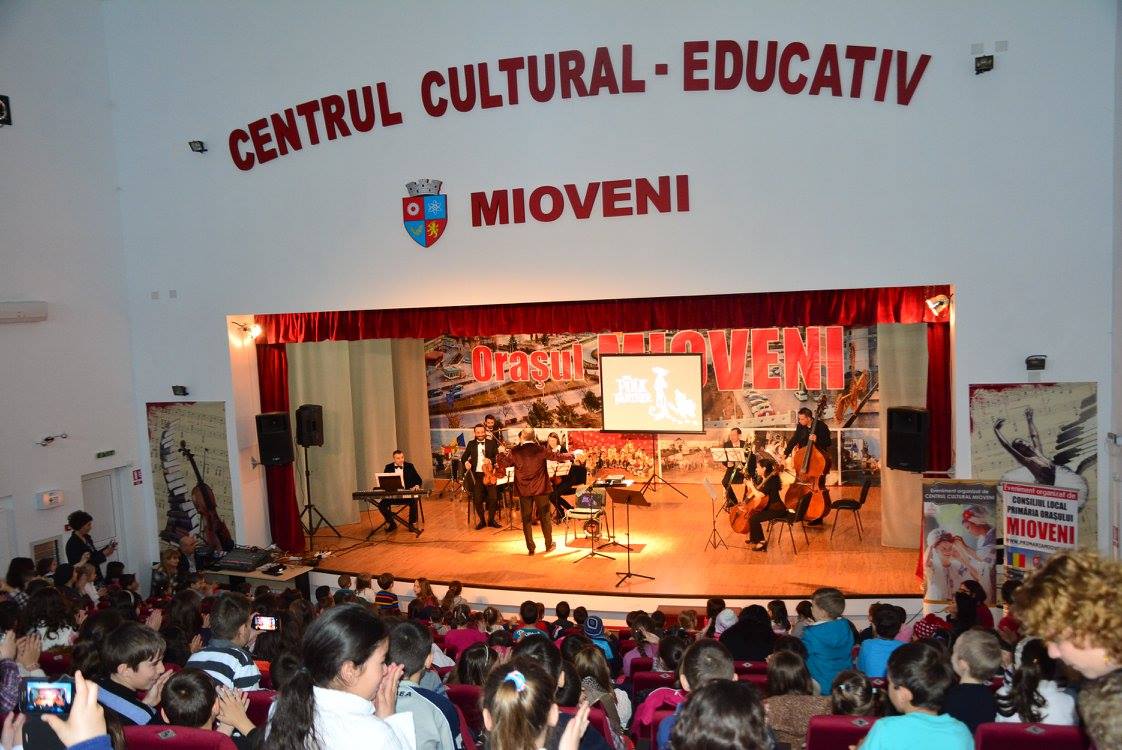 Porți deschise! Peste 500 de copii au venit la Centrul Cultural Mioveni