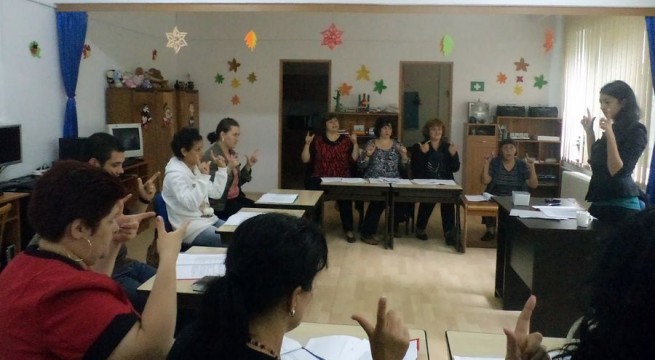 Reîncep cursurile de Limbaj Mimico-Gestual