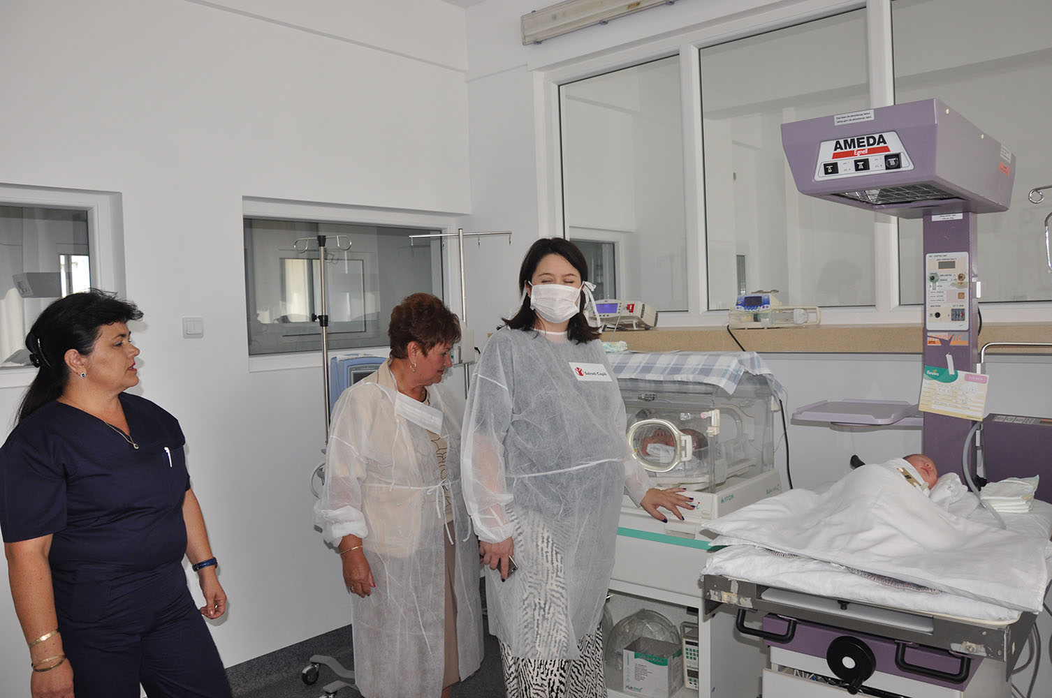 O nouă donație făcută de Amalia Năstase