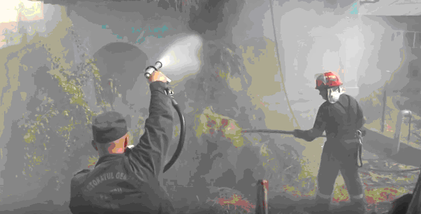 Incendiu la o casă din comuna Mihăieşti