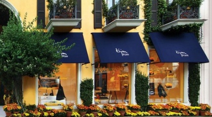 Cine sunt cei doi români ale căror nume apar în vitrina celui mai scump magazin din lume