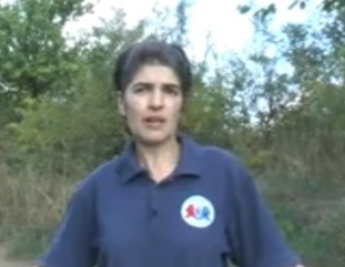 În lipsa asfaltului, primăria plătește mașina