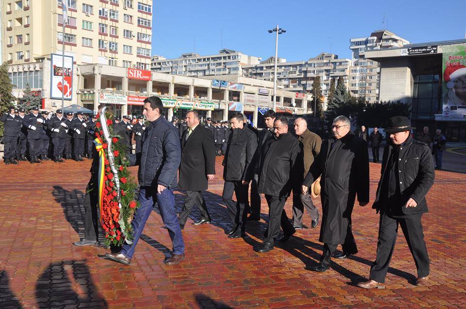 PSD absent la vârf, la depunerea coroanelor pentru Revoluţie