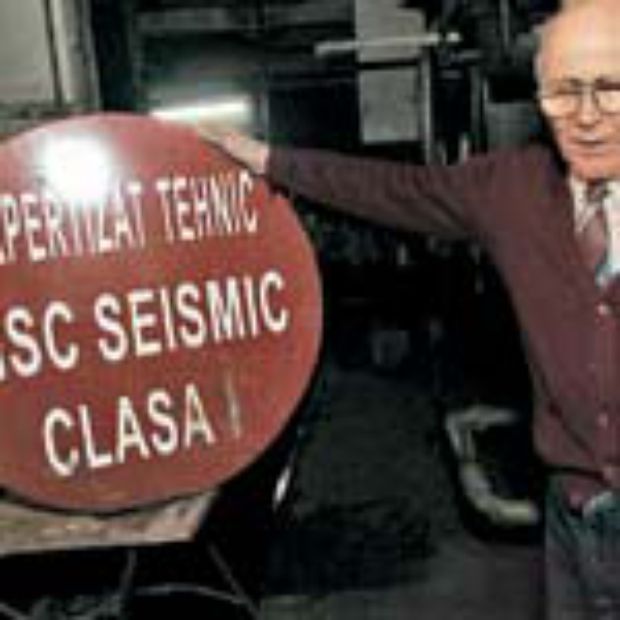 Proprietarii, obligaţi să-şi expertizeze clădirile