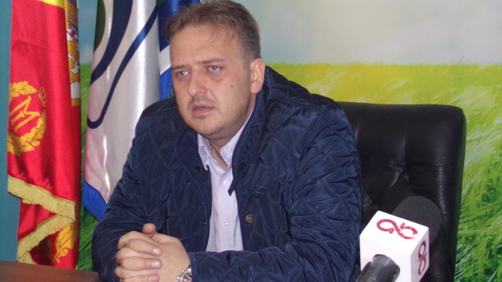 Donaţi sânge pentru ţărănistul Ionel Mănescu!