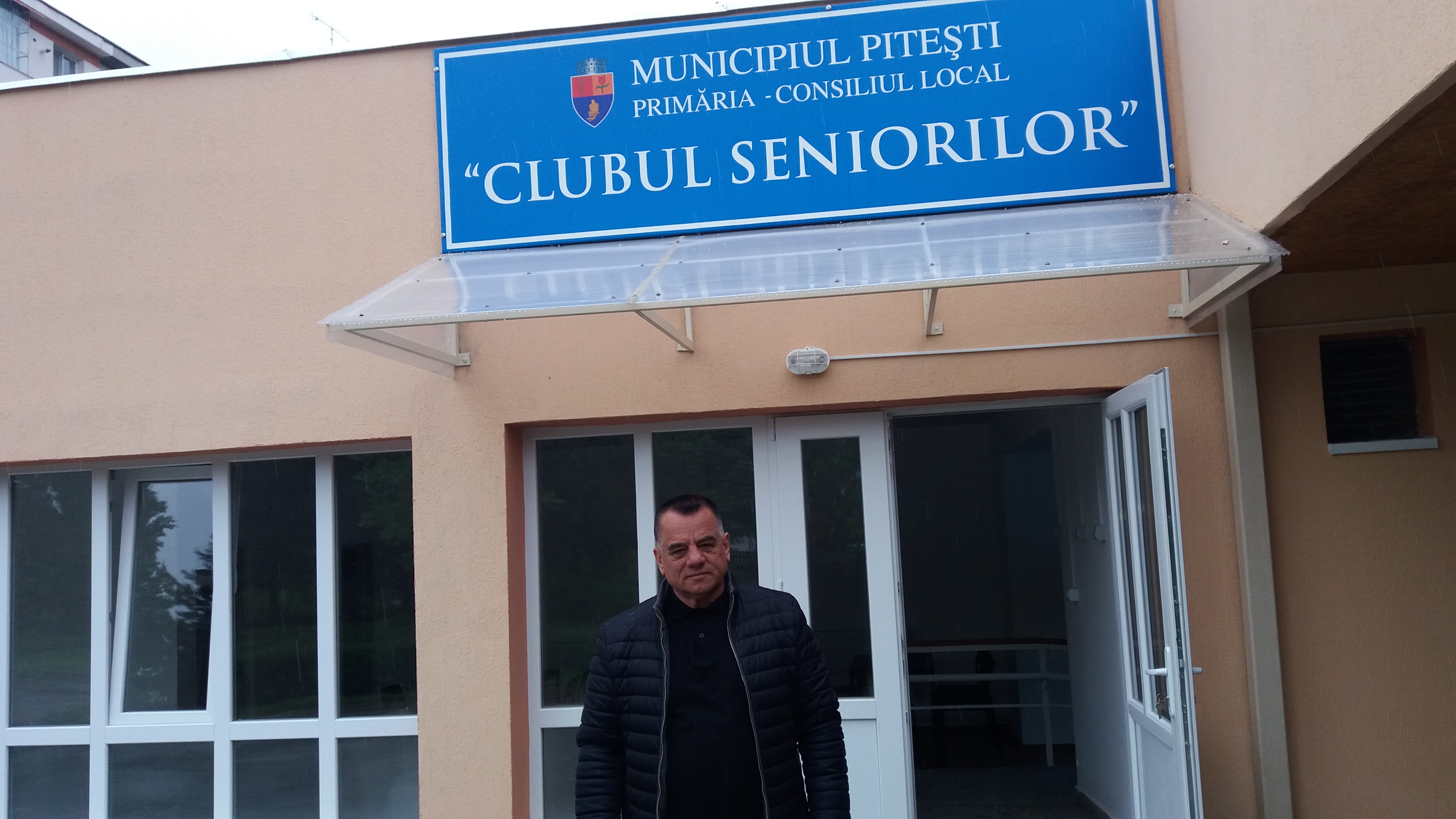 Ionică a inaugurat două cluburi pentru pensionari