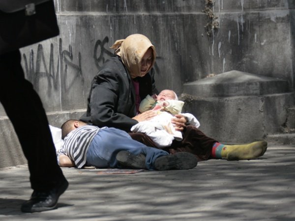 Cerşetoria, cauze depistate. Degeaba!