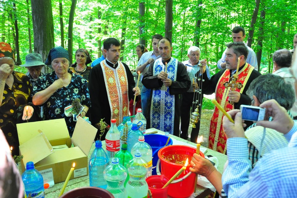 CREDINCIOȘII DIN MIOVENI, INVITAȚI LA IZVORUL TĂMĂDUIRII