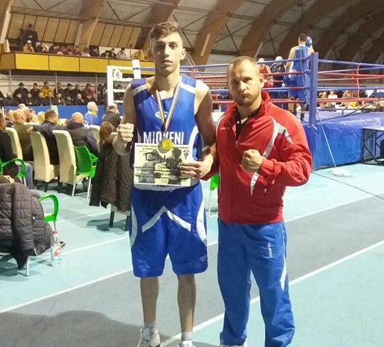 Box: Argeșeanul Marius Dumitru, în finala Campionatelor Naționale de box de la București
