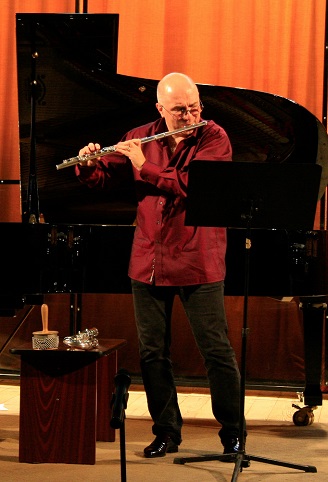 Flautistul Ion Bogdan Ştefănescu revine la Filarmonica Piteşti