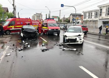 Accident în Pitești! Patru mașini implicate