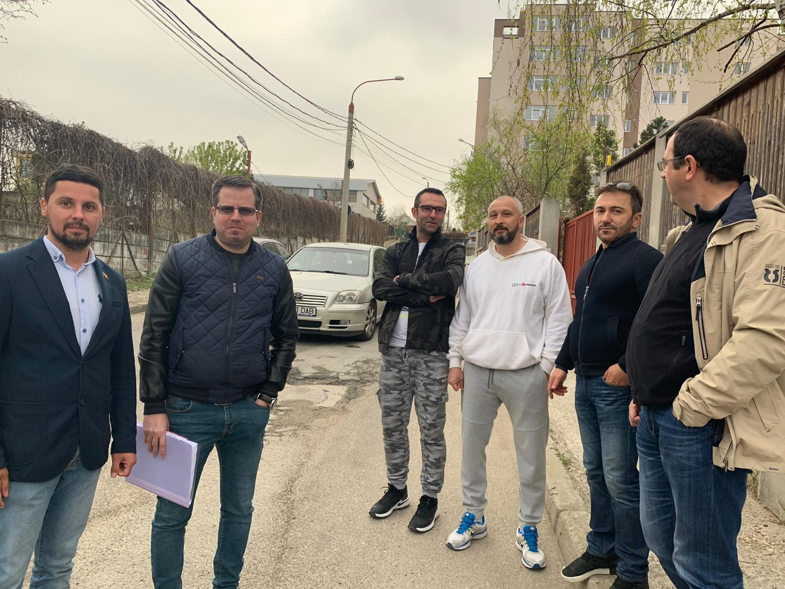 Consilierii ALDE, discuții cu cetățenii din zona BIG, Găvana. Oamenii s-au plâns că pompierii nu pot ajunge la ei în caz de nevoie
