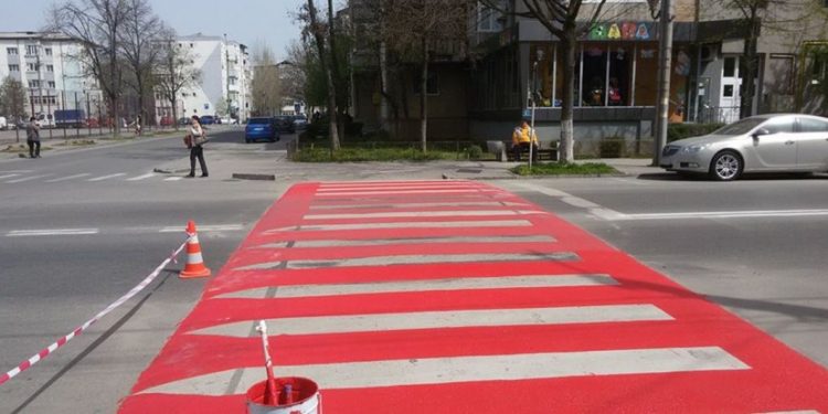 Atentie, soferi! O nouă trecere de pietoni înălțată la Pitești