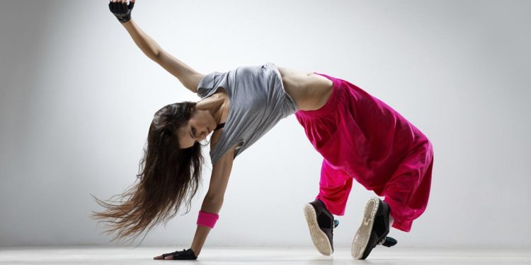 Concurs de street dance în Piața Primăriei