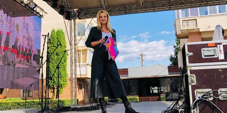 Lorena Toma, tot mai solicitată în calitate de prezentatoare a unor evenimente din ţară