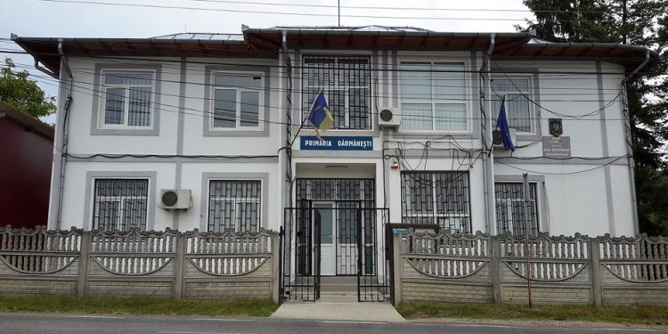 Dârmăneşti – Asfalt pe drumul Valea Rizii