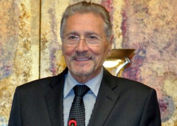 Emil Constantinescu vine la Piteşti