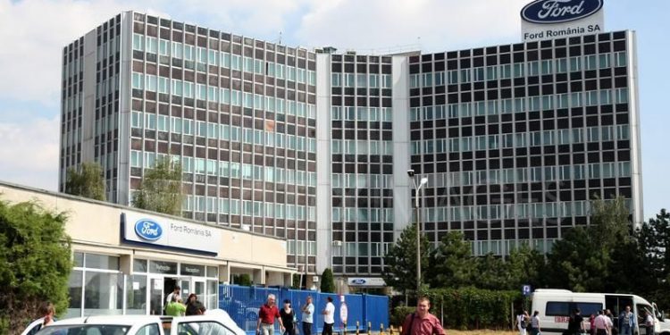 Zeci de mii de maşini Ford, rechemate în service