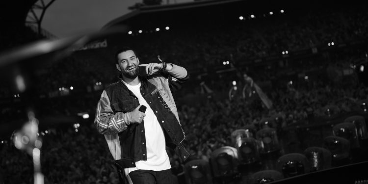 Smiley va sustine un concert cat o viata de OM