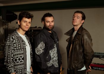 Pregătit pentru 2 luni de maraton de show-uri live, Smiley îi ia pe Emilian, Jean Gavril și 7 Klase în concertele de deschidere din turneul @Smiley_Omul
