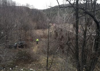 Mașină căzută în râpă pe Dealul Negru!