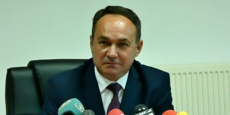 Şeful Poliţiei Argeş, pe făraş?