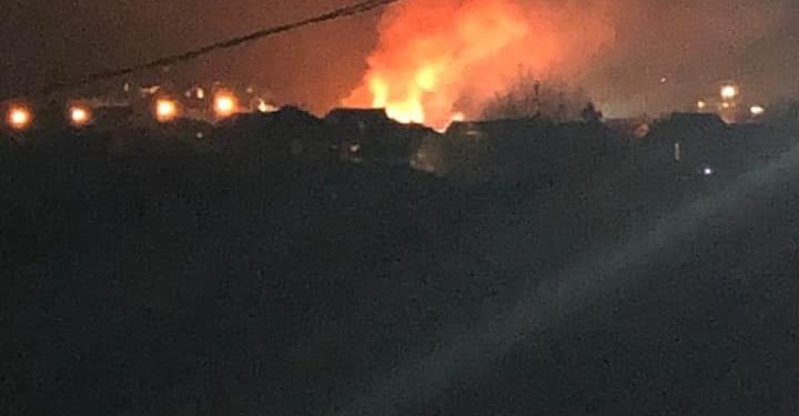 Incendiu la Stefanesti! Arde o casa