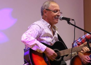 DOLIU ÎN CULTURA ARGEȘEANĂ. CANTAUTORUL TIBERIU HĂRĂGUȘ A MURIT ASTĂZI LA SPITALUL JUDEȚEAN!