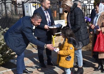 Dan Stroe, gest frumos pentru doamnele și domnișoarele din Bradu