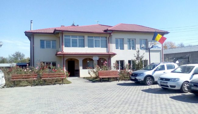 Toți angajații Primăriei Ștefan cel Mare, în izolare la domiciliu din cauza Covid-19!