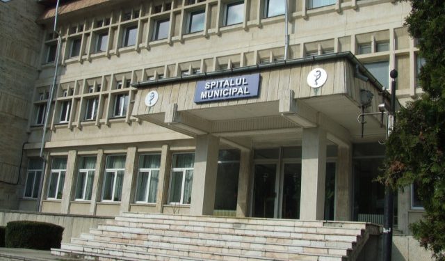 Un bărbat cu Covid a fugit din spital
