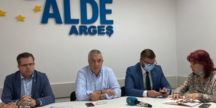 Tăriceanu are soluții pentru reînceperea școlii în condiții de siguranță