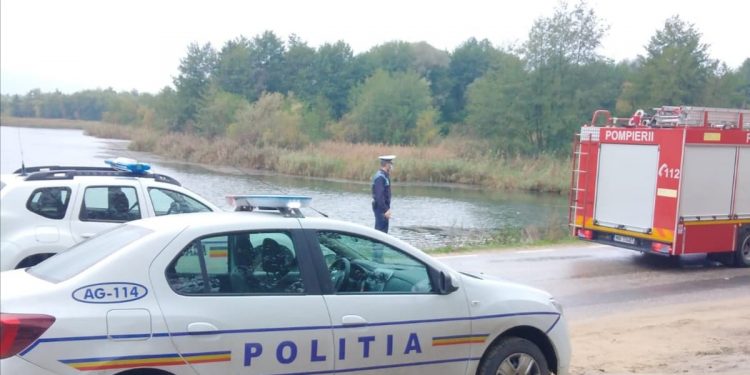 A plonjat cu mașina în lacul Budeasa, dar a scăpat cu viață!