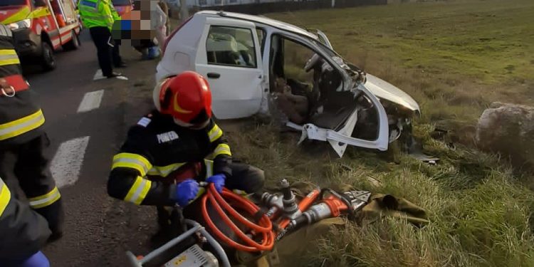 Accident la Draganu! Copil preluat de SMURD