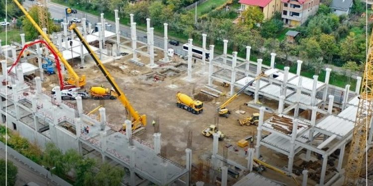 LUCRĂRILE AVANSEAZĂ EXCELENT LA NOUA SALĂ POLIVALENTĂ DIN PITEȘTI!