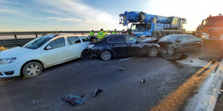 Carambol cu 10 mașini la intrarea în Pitești!