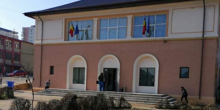 SPECTACOLE la SALA LUMINA A CENTRULUI CULTURAL JUDEȚEAN