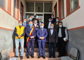 Problema apei din Valea Danului va fi rezolvată cu sprijinul guvernului şi al preşedintelui PNL Argeş