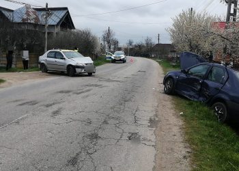 Accident rutier la Hârsești! Doua autoturisme implicate
