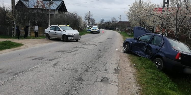 Accident rutier la Hârsești! Doua autoturisme implicate