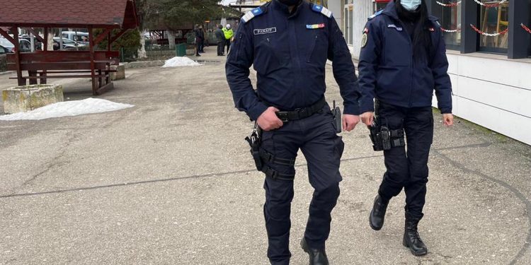 ARGEȘ: Administratorii a 3 restaurante au fost amendaţi