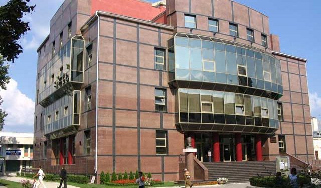 Dăruiește un zâmbet, o carte! Campanie de colectare de cărți