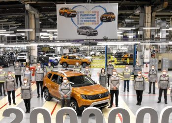 Uzina Dacia a produs modelul Duster cu numărul 2.000.000