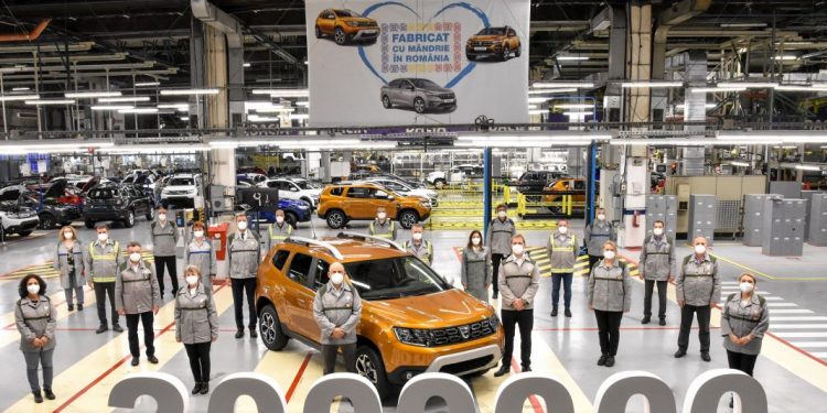 Uzina Dacia a produs modelul Duster cu numărul 2.000.000