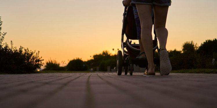 România, pe locul al doilea în UE la rata de naştere în rândul mamelor adolescente