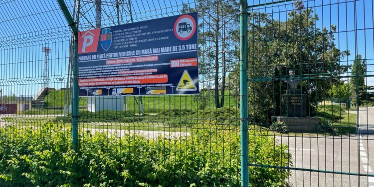 41 de locuri de parcare destinate vehiculelor cu masa mai mare de 3,5 tone, din cele 77 marcate la stadionul „Nicolae Dobrin”!
