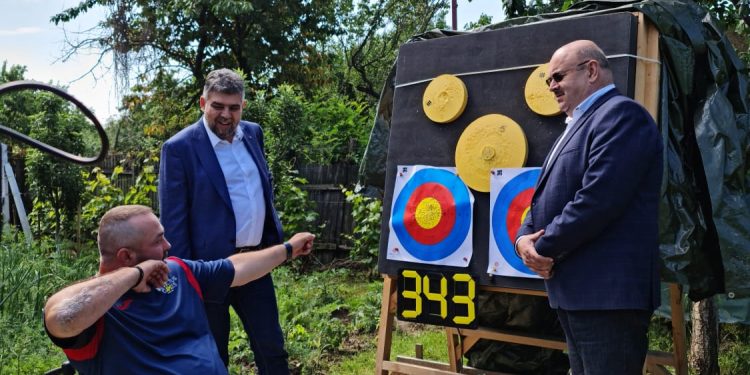Marcel Ciolacu a petrecut Ziua Eroilor în Argeș, acasă la Ionuț Butoi