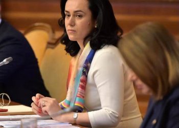 Simona Bucura Oprescu, deputat PSD de Argeș: Banii românilor sunt jucați de premierul bancher, Florin Cîțu, la ruleta alegerilor interne din PNL!