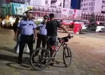 Piteșteni amendați pentru că au mers pe bicicletă în Centru