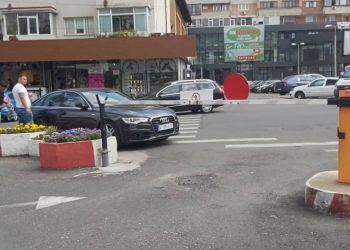 „Bombardierii” au blocat trecerea de pietoni de la Prefectură!